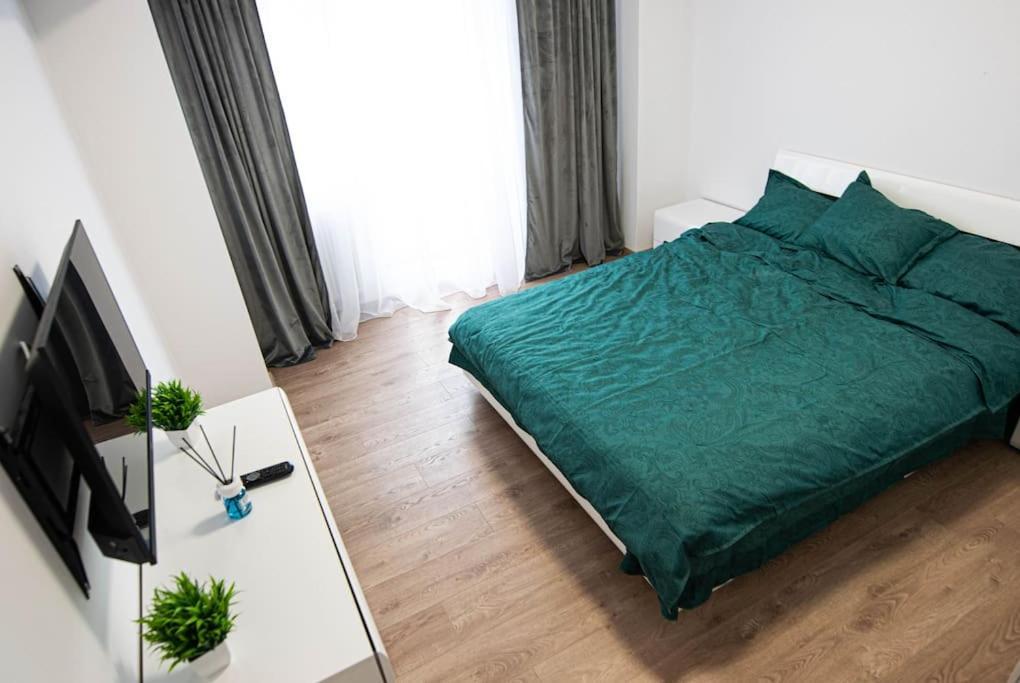 Ultra Central Luxury 3Br 2Bath Apt & Amazing Views บูคาเรสต์ ภายนอก รูปภาพ