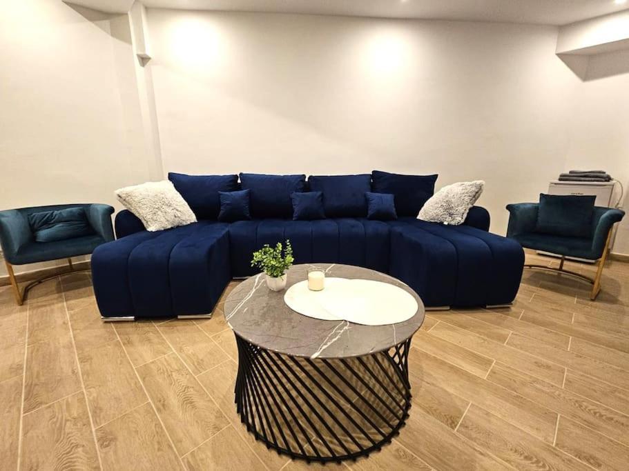 Ultra Central Luxury 3Br 2Bath Apt & Amazing Views บูคาเรสต์ ภายนอก รูปภาพ