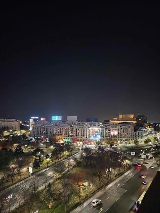 Ultra Central Luxury 3Br 2Bath Apt & Amazing Views บูคาเรสต์ ภายนอก รูปภาพ